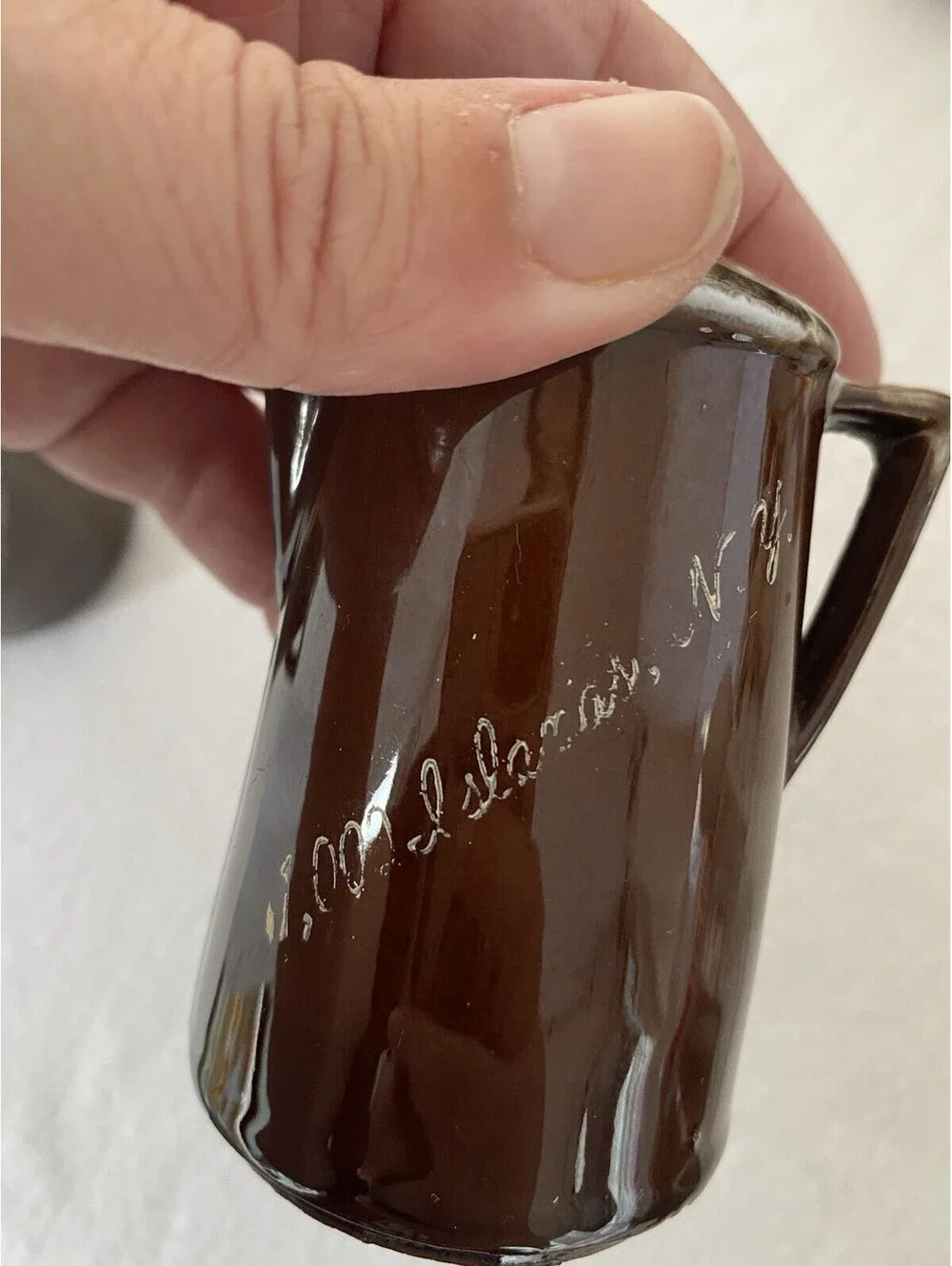 Vintage Unbranded McCOY/HULL? Pottery Brown Drip Glaze Salt & Pepper Shakers